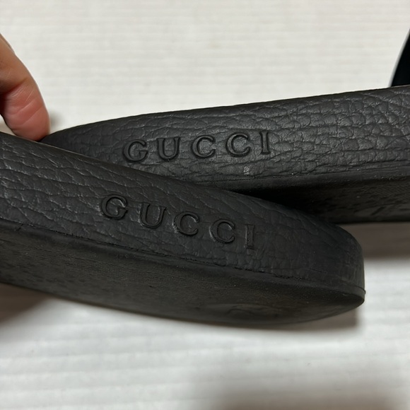 Gucci Black Logo Rubber Slide Sandals - Size 11 - Picture 6 of 10